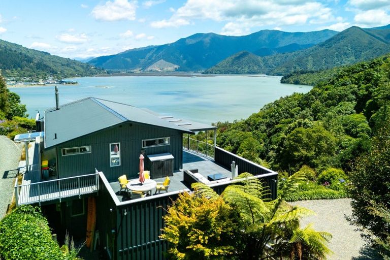 Photo of property in 251 Queen Charlotte Drive, Havelock, Picton, 7281