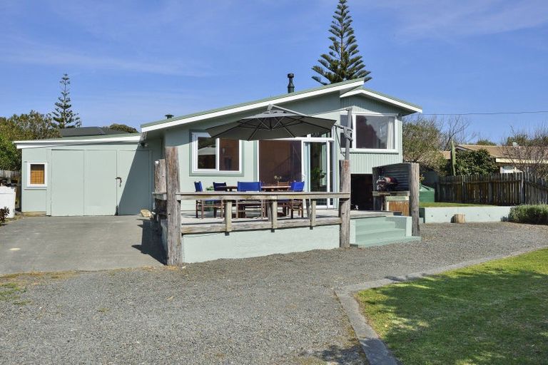 Photo of property in 10 Kuku Avenue, Mahia, Nuhaka, 4198