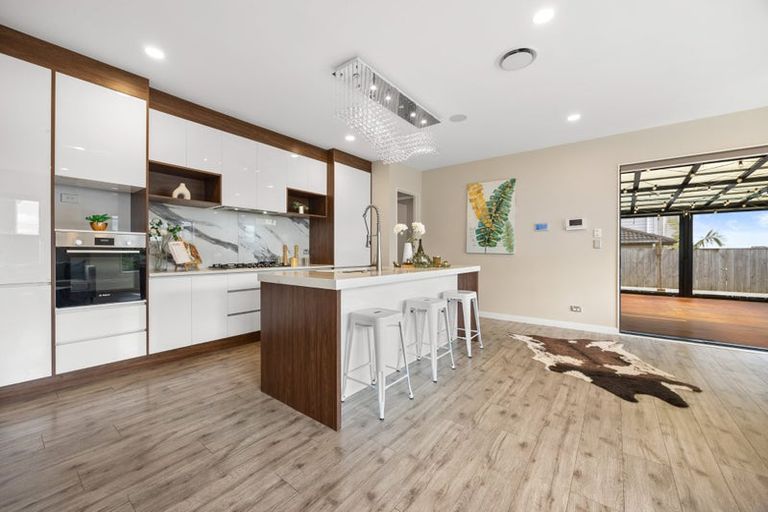 Photo of property in 67 Drumbuoy Drive, Flat Bush, Auckland, 2019