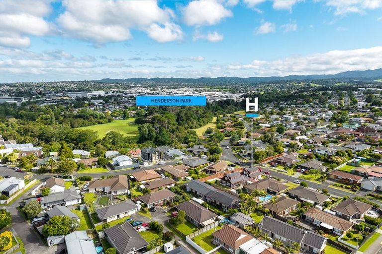 Photo of property in 4/73 Vintage Drive, Henderson, Auckland, 0612