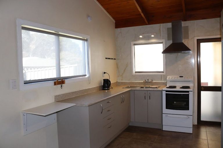 Photo of property in 7a Litchfield Place, Clarks Beach, 2122