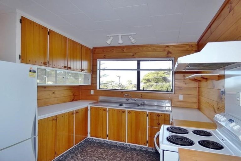 Photo of property in 1/57 Cliff View Drive, Green Bay, Auckland, 0604