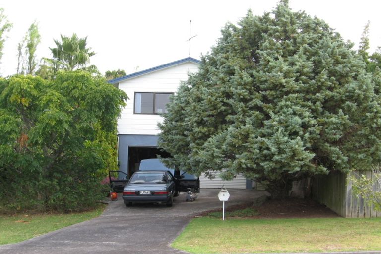Photo of property in 6 Midgley Road, West Harbour, Auckland, 0618