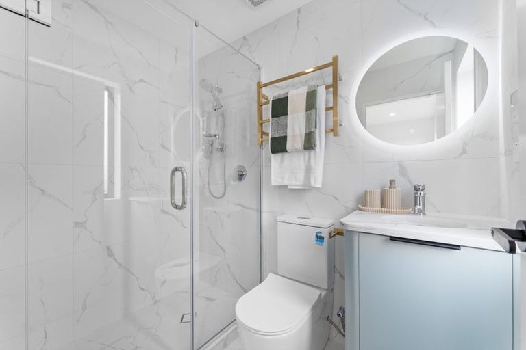 Photo of property in 42d Velma Road, Hillcrest, Auckland, 0627