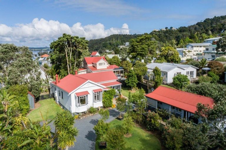 Photo of property in 6 Beresford Street, Russell, 0202