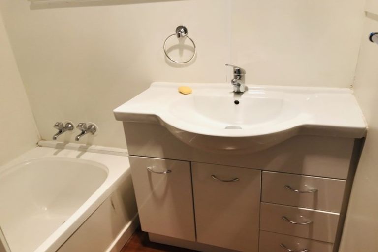 Photo of property in 101 Porchester Road, Papakura, 2110