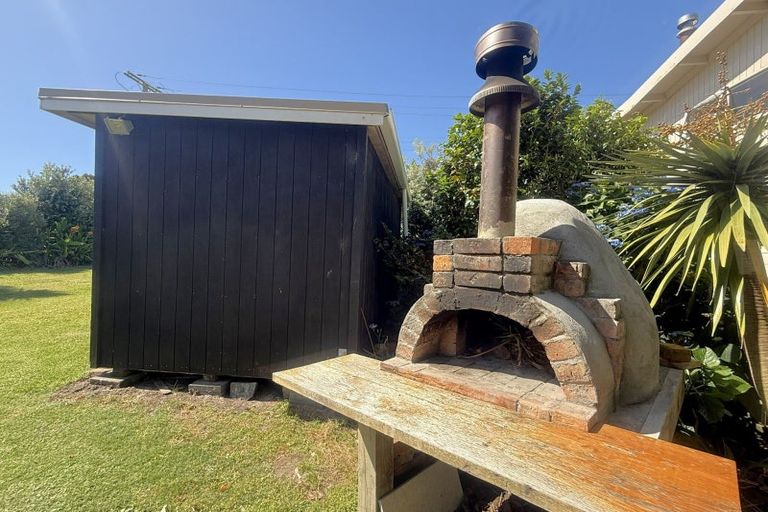 Photo of property in 43 Bluff Road, Kuaotunu West, Whitianga, 3592