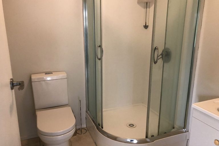 Photo of property in 1/81 Clovelly Road, Bucklands Beach, Auckland, 2012