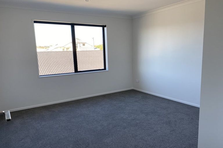 Photo of property in 6b Jern Place, Eastern Beach, Auckland, 2012