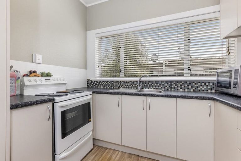 Photo of property in 1/17 Smiths Avenue, Papakura, 2110