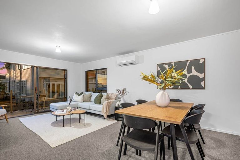 Photo of property in 2/59 Norwood Road, Bayswater, Auckland, 0622