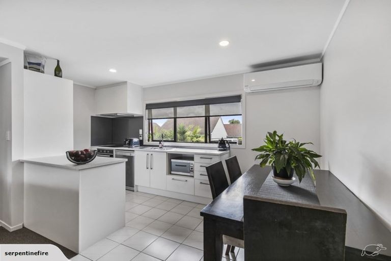 Photo of property in 26 Kevale Place, Manurewa, Auckland, 2102