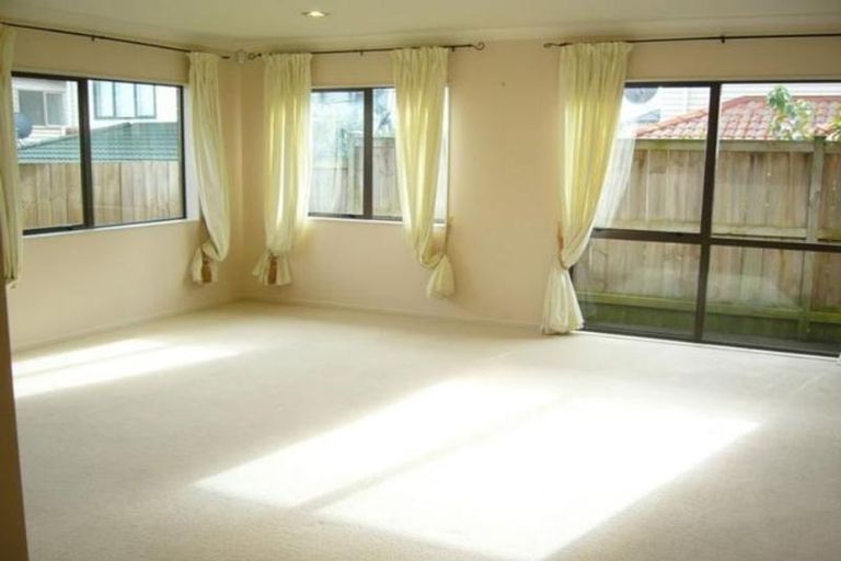 Photo of property in 15 Janway Avenue, Flat Bush, Auckland, 2016