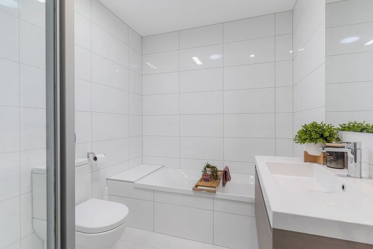 Photo of property in 15 Orona Place, Takanini, 2112