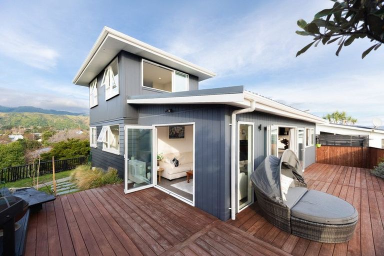 Photo of property in 67 Renown Road, Raumati South, Paraparaumu, 5032