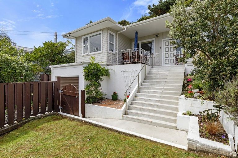 Photo of property in 27 Lord Street, Stokes Valley, Lower Hutt, 5019