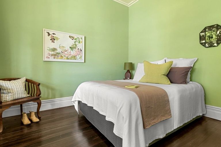 Photo of property in 10 High Street, Devonport, Auckland, 0624