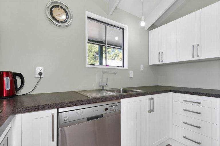 Photo of property in 28 Chamberlain Avenue, Amberley, 7481