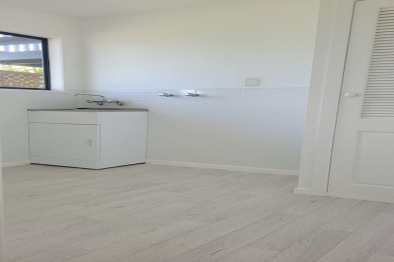 Photo of property in 14 Harbour View Road, Omokoroa, 3114