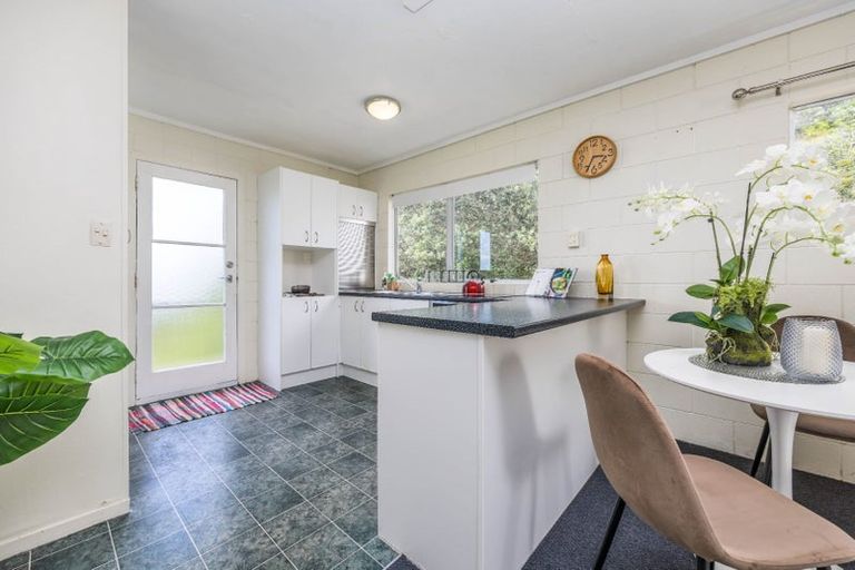 Photo of property in 5/19a Verbena Road, Birkdale, Auckland, 0626