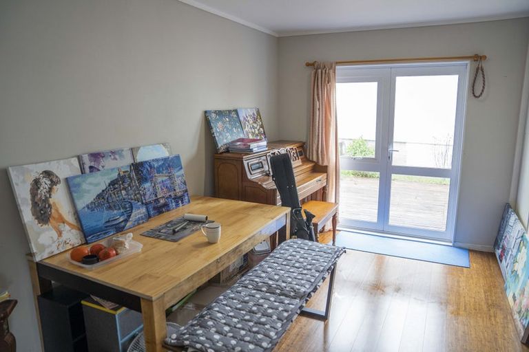 Photo of property in 13 Gala Place, Henderson, Auckland, 0612