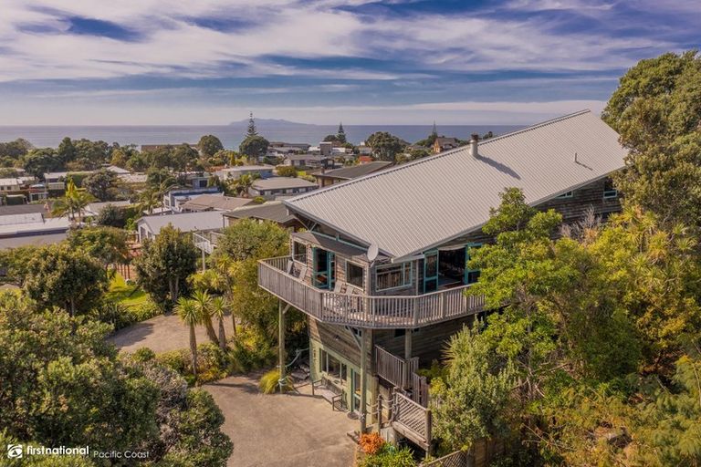 Photo of property in 35 Whiritoa Beach Road, Whiritoa, Whangamata, 3691