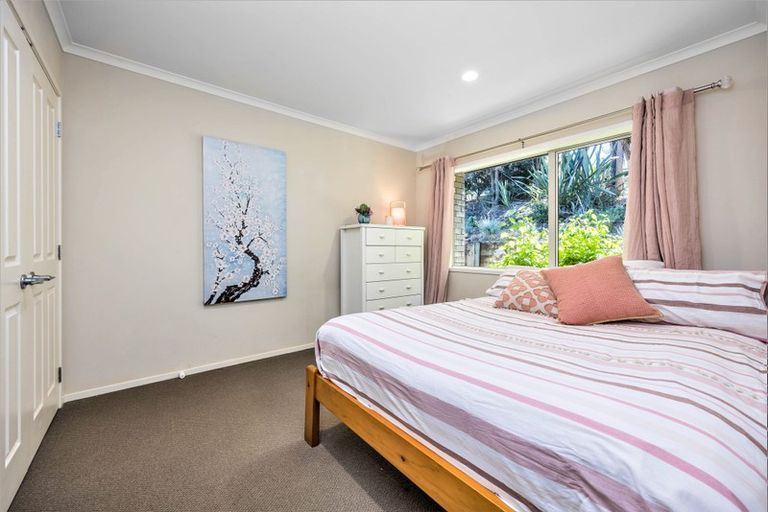 Photo of property in 35 Bayview Park Lane, Orewa, 0931