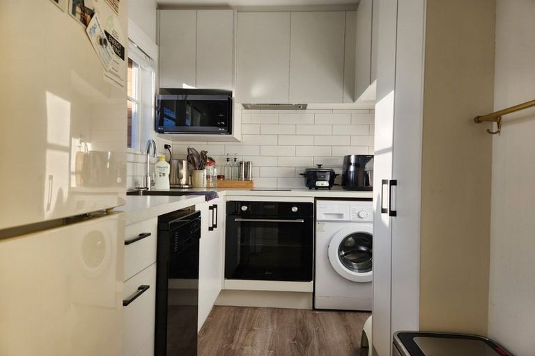 Photo of property in 14 Tomes Road, St Albans, Christchurch, 8052