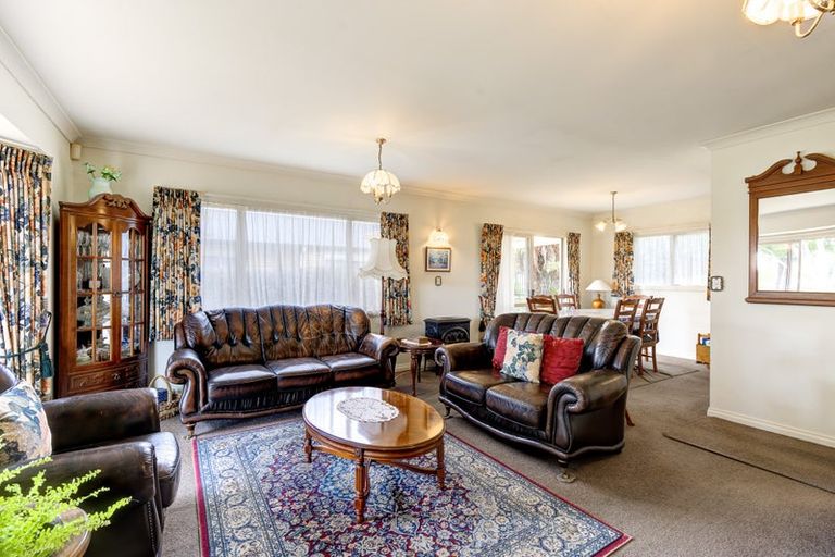 Photo of property in 126 Collins Road, Melville, Hamilton, 3206