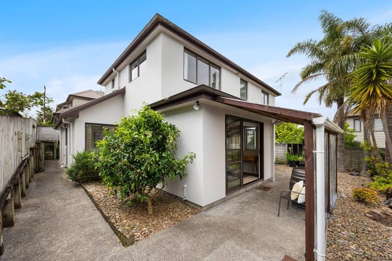 Photo of property in 34a Bleakhouse Road, Howick, Auckland, 2014