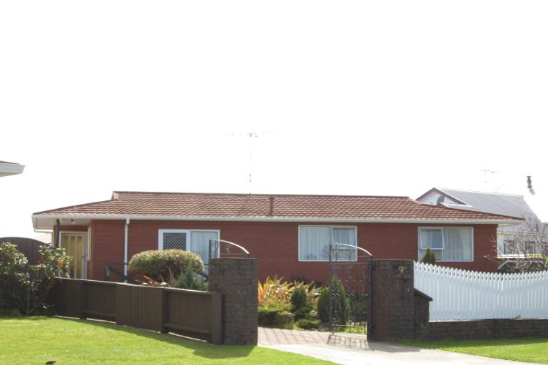 Photo of property in 9 Akepiro Place, Tawhero, Whanganui, 4501