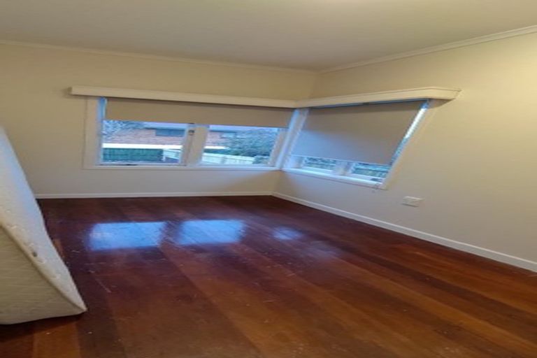 Photo of property in 4259 Great North Road, Glendene, Auckland, 0602