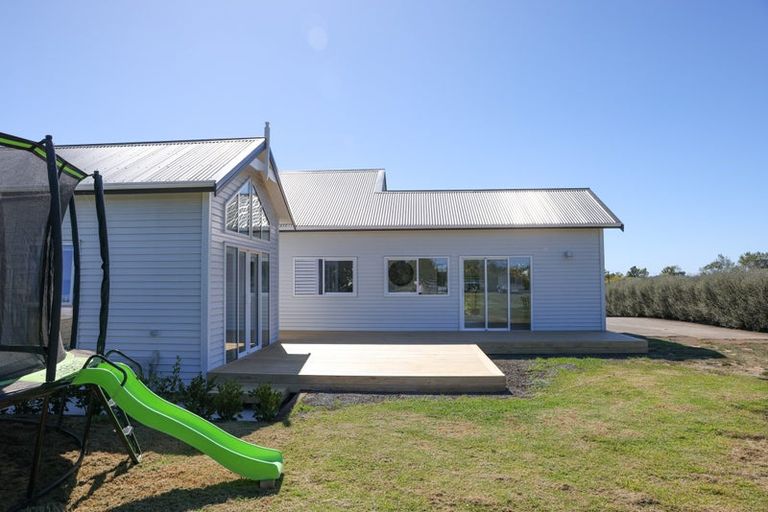 Photo of property in 1312 Devon Road, Brixton, Waitara, 4382