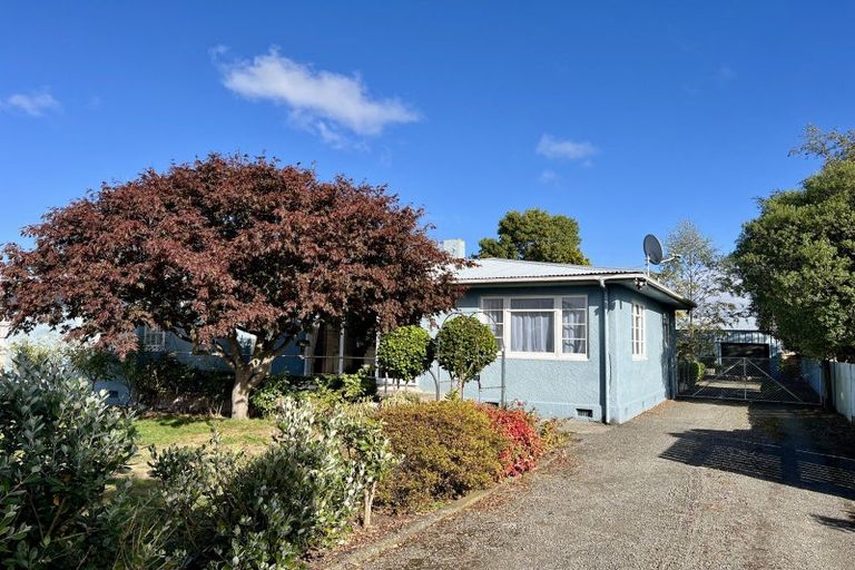 Photo of property in 17 Thyra Street, Dannevirke, 4930