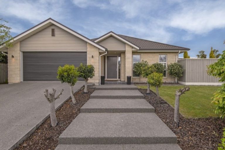 Photo of property in 34 Prebblewood Drive, Prebbleton, 7604