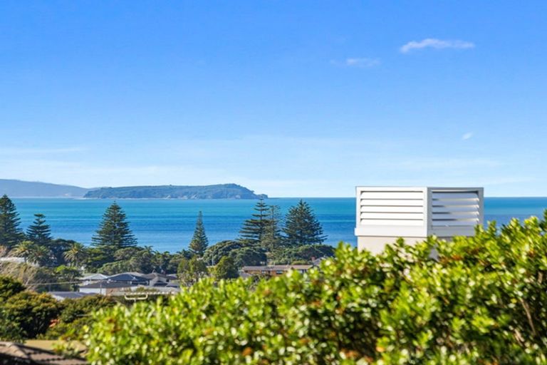 Photo of property in 56 Grovenor Drive, Orewa, 0931