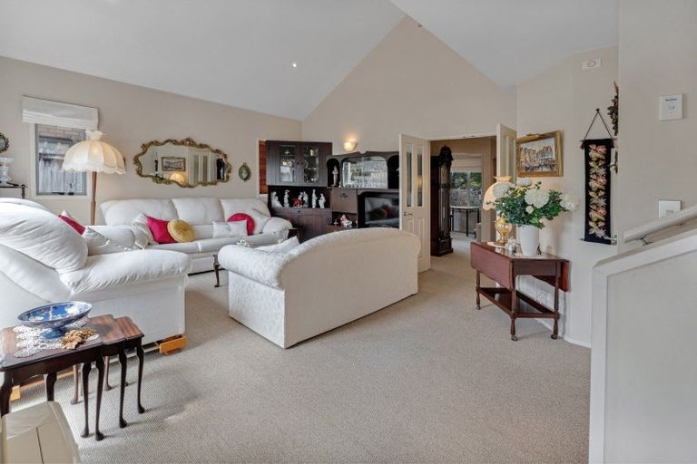 Photo of property in 100 Howe Street, Howick, Auckland, 2014