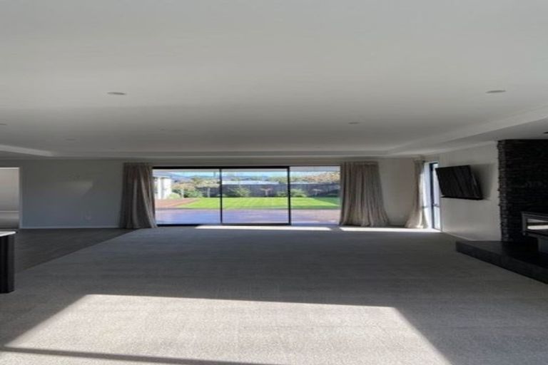 Photo of property in 8 Jozecom Place, Rolleston, 7614