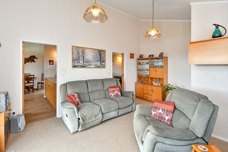 Photo of property in 4 Greenstone Place, Clover Park, Auckland, 2019