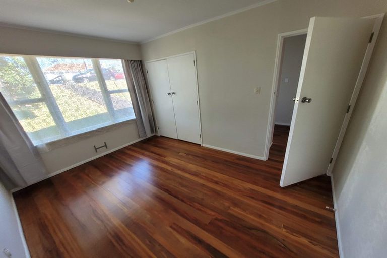 Photo of property in 12 Ruawai Road, Mount Wellington, Auckland, 1060