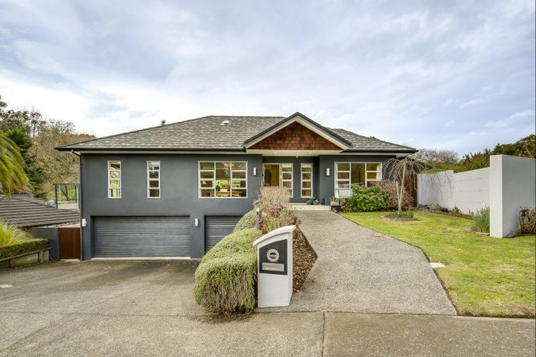 Photo of property in 12 Rochfort Road, Havelock North, 4130