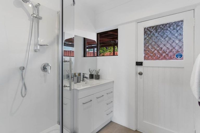 Photo of property in 51 Marriott Road, Pakuranga, Auckland, 2010