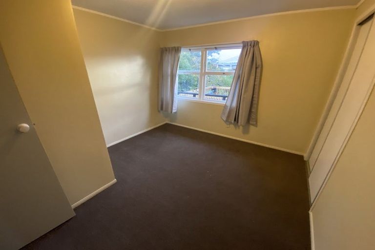 Photo of property in 137 Hutchinsons Road, Bucklands Beach, Auckland, 2014