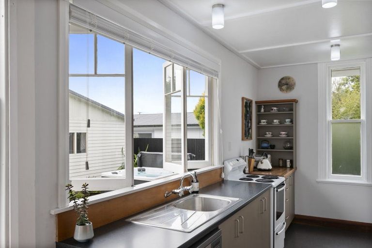 Photo of property in 37 Grey Street, Marton, 4710