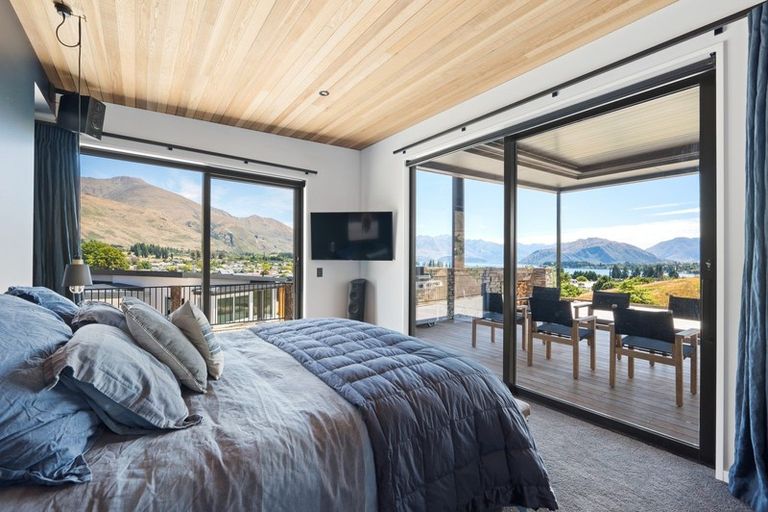 Photo of property in Meadowstone Alpha Series, 28 Sapphire Spring Rise, Wanaka, 9305