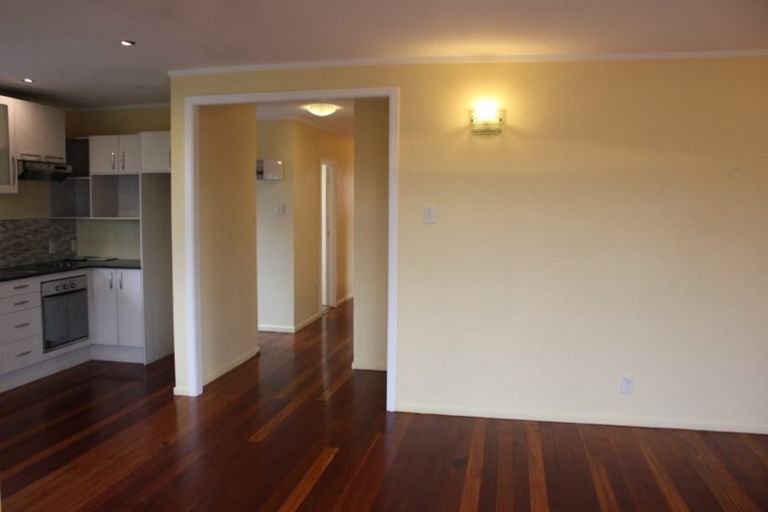 Photo of property in 1/37 Nile Road, Milford, Auckland, 0620