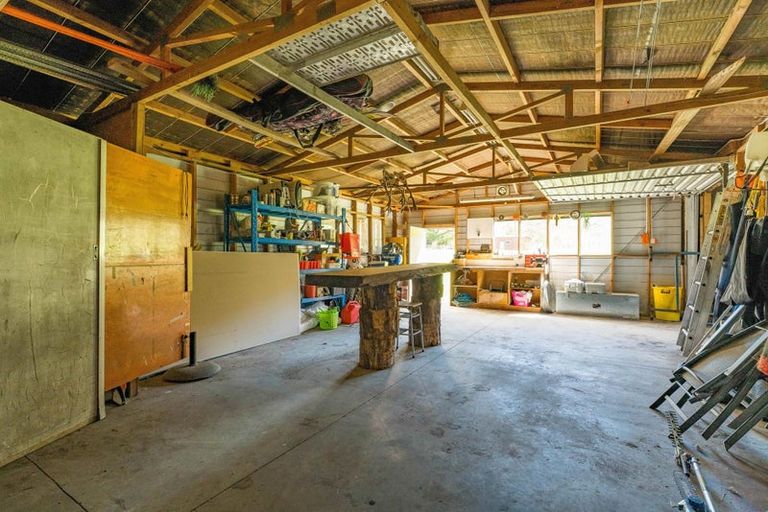 Photo of property in 302 Whangamata Road, Kinloch, Taupo, 3377