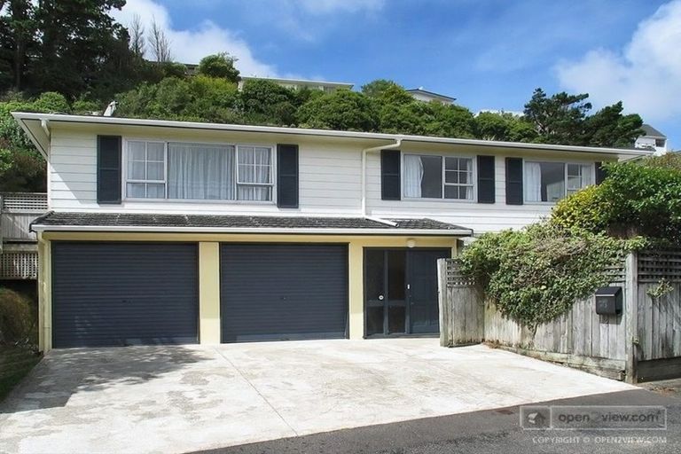 Photo of property in 16 Stonefield Place, Johnsonville, Wellington, 6037