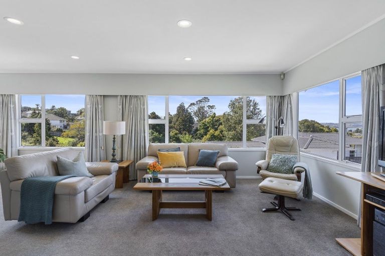 Photo of property in 26 Judkins Crescent, Cockle Bay, Auckland, 2014