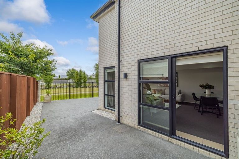 Photo of property in 21 Albert Sheppard Close, Yaldhurst, Christchurch, 8042